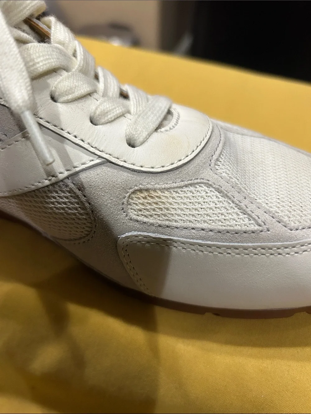 Vince Camuto women’s Cream & Black Low-Top Mesh Leather Sneakers